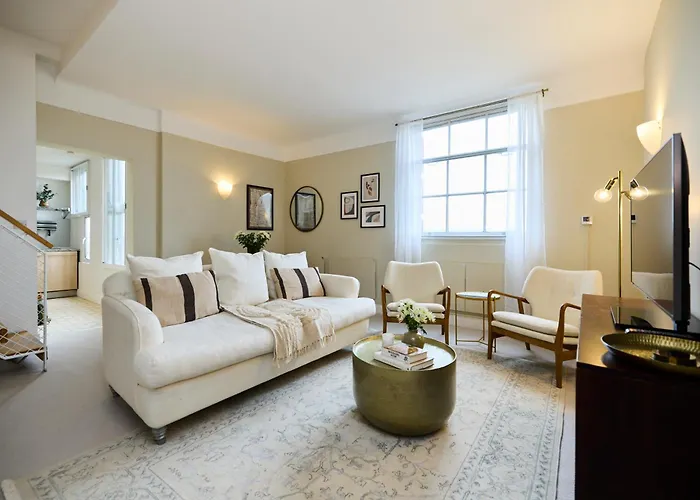 The Manor Gardens Retreat - Captivating 1Bdr Flat With Terrace